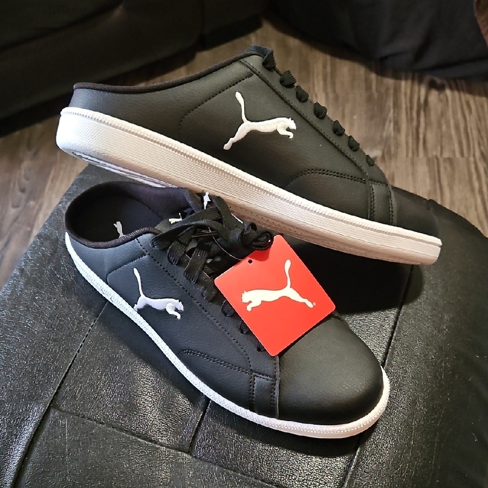 Puma Men's Black and White Sneakers